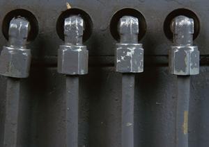 「電動リフトを活用した作業効率の向上法と安全な運用ガイド」